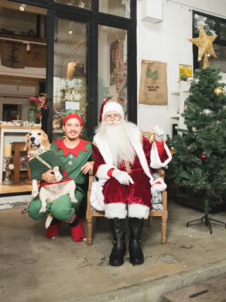 Instagram post from awwwmoments.hk. This post is in position 4.